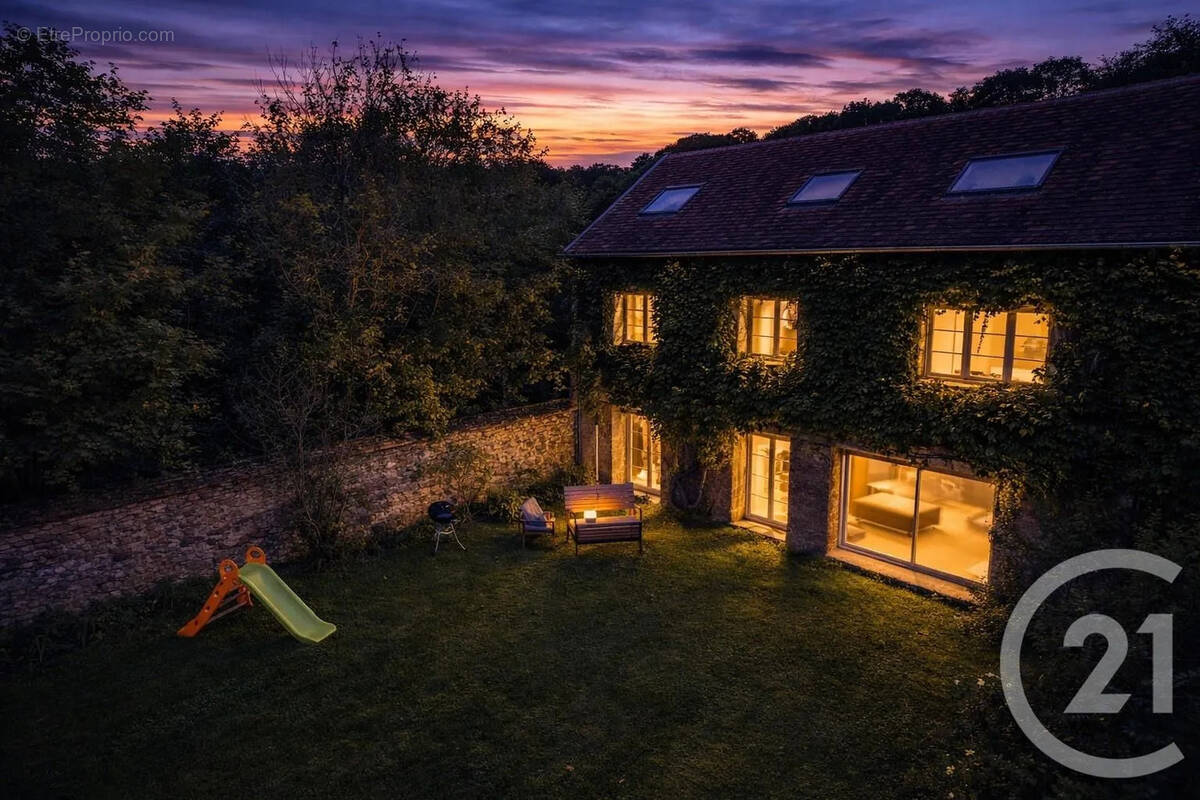Maison à BONNIERES-SUR-SEINE