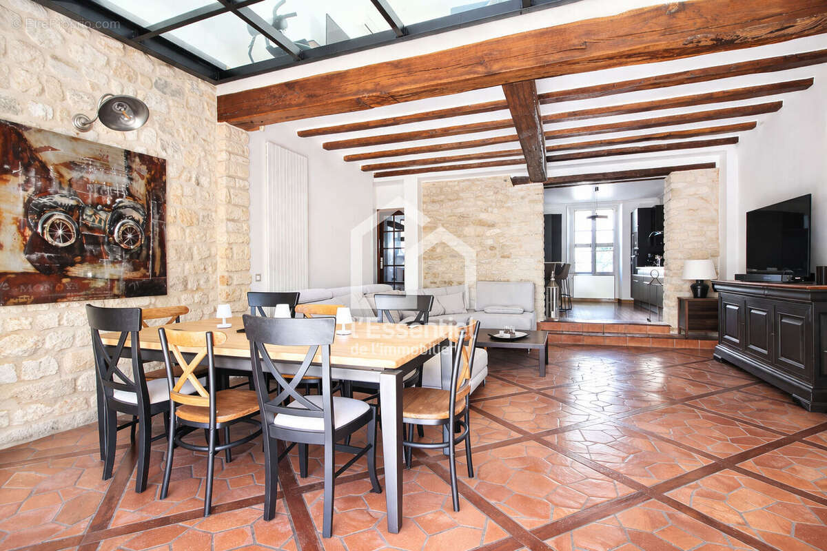 Maison à VERNEUIL-SUR-SEINE