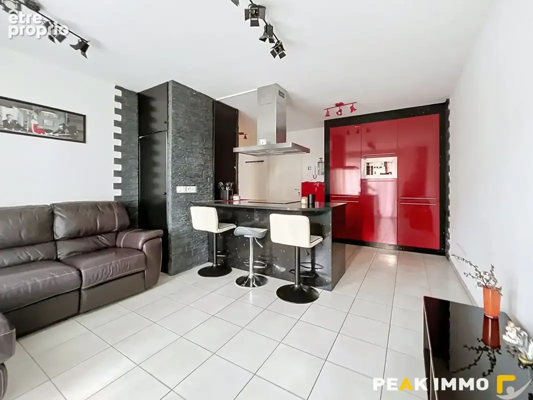 Appartement à ETREMBIERES