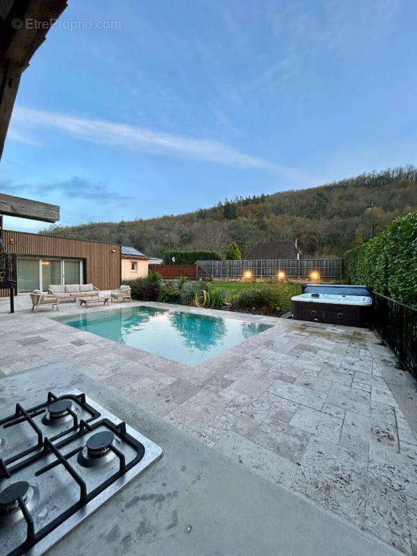 Maison à LES EYZIES-DE-TAYAC-SIREUIL