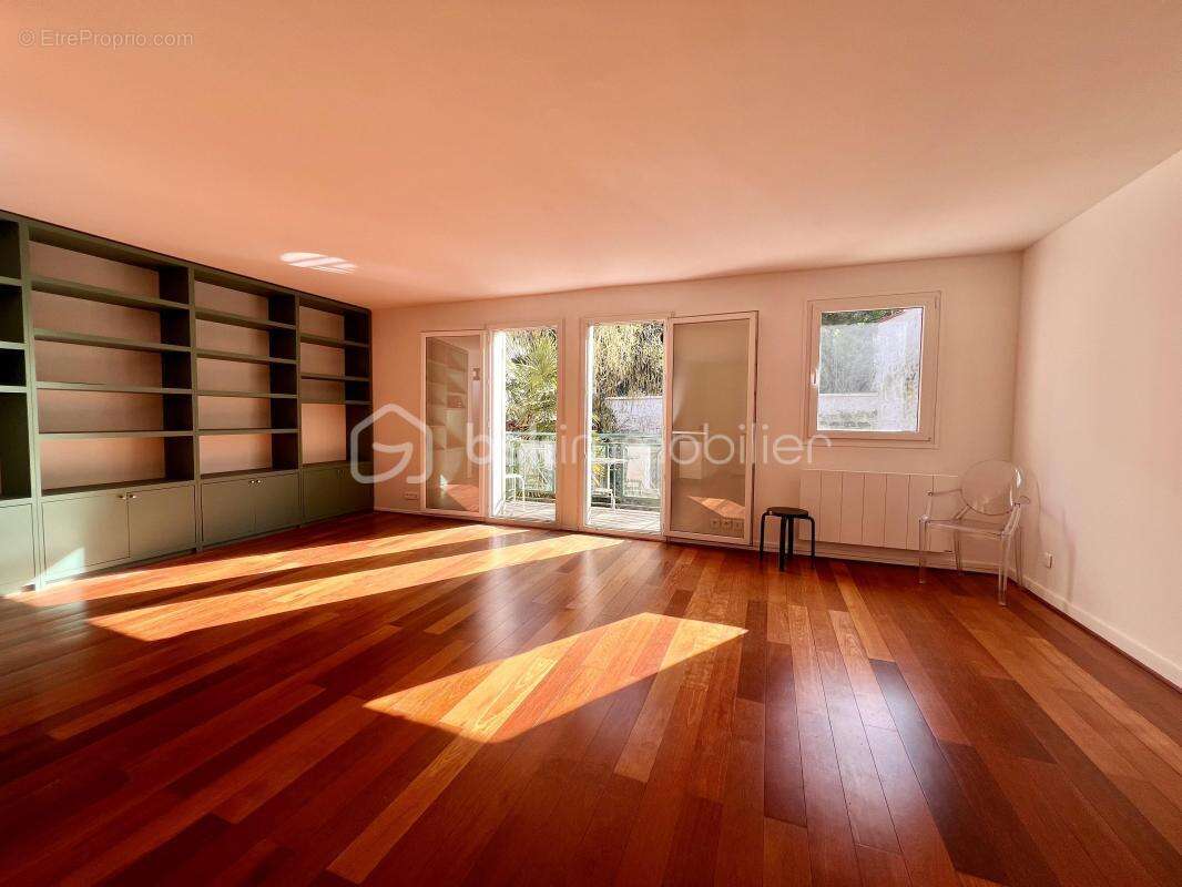 Appartement à BOUGIVAL