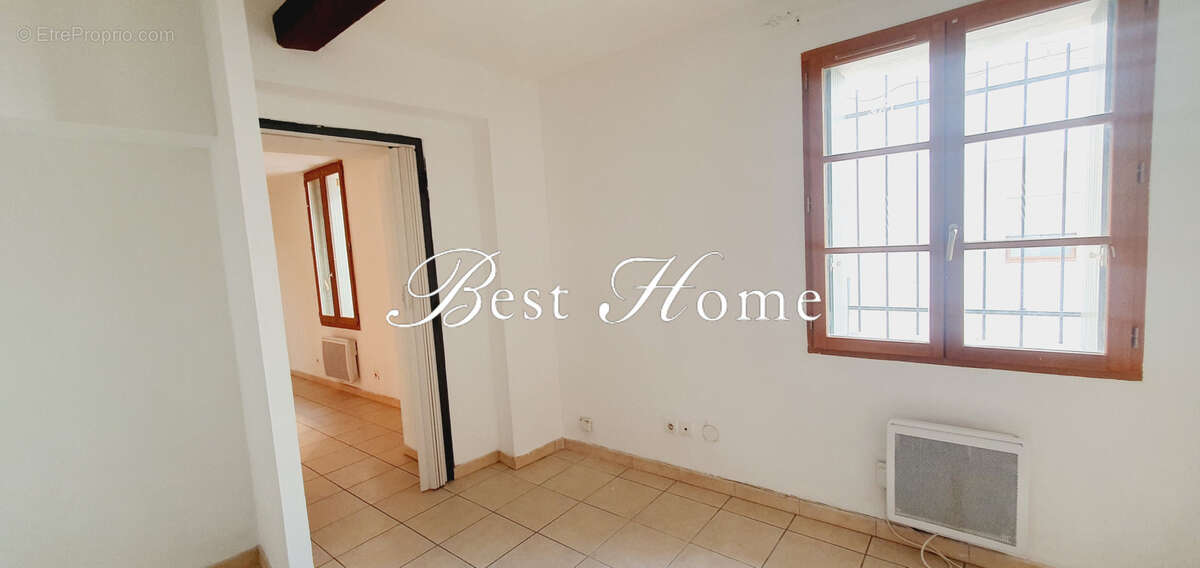 Proche Daudet et Arènes , Appartement de type 2 en rez de chaussé - photo 6