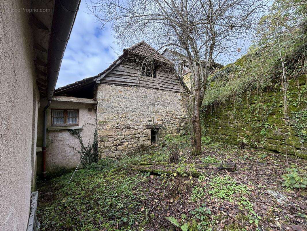 Maison à AYEN
