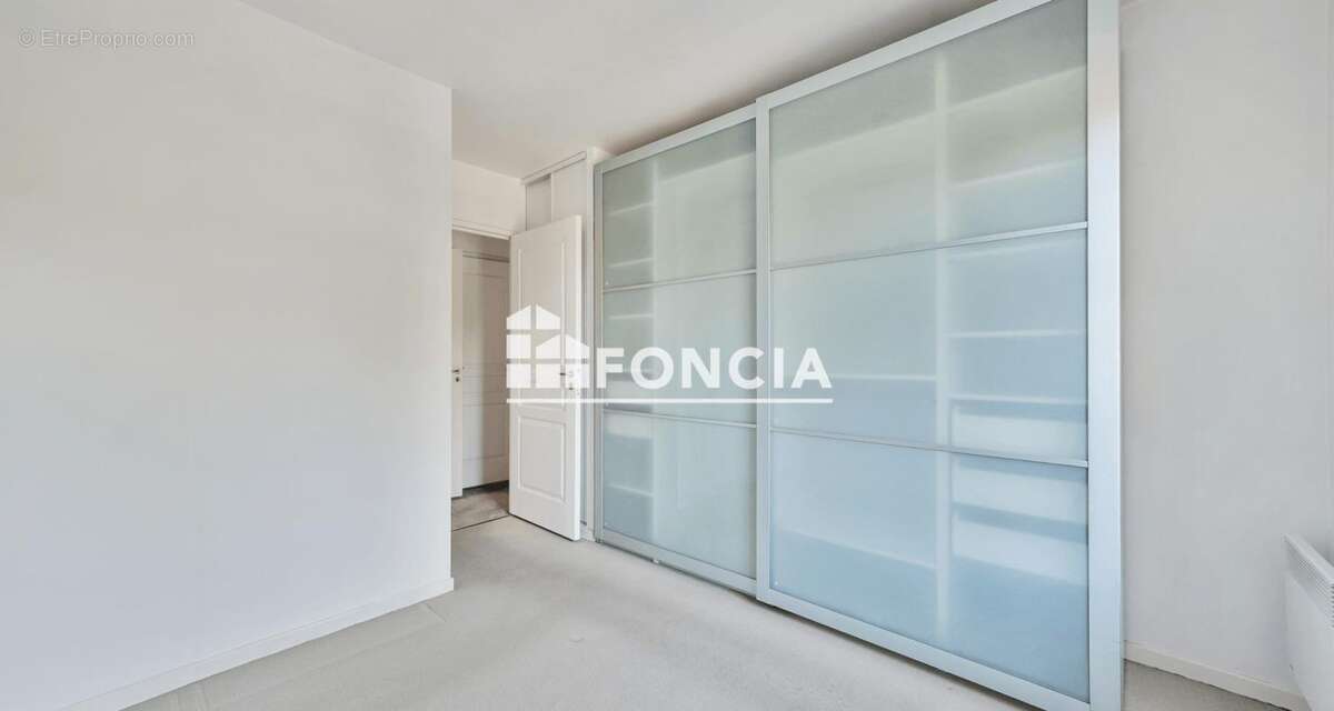 Appartement à LE PLESSIS-ROBINSON