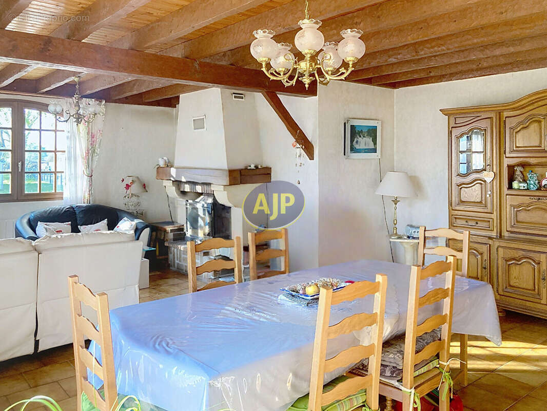 Maison à GRAYAN-ET-L'HOPITAL