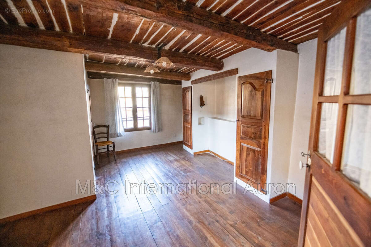 Maison à SAINT-ETIENNE-DE-TINEE