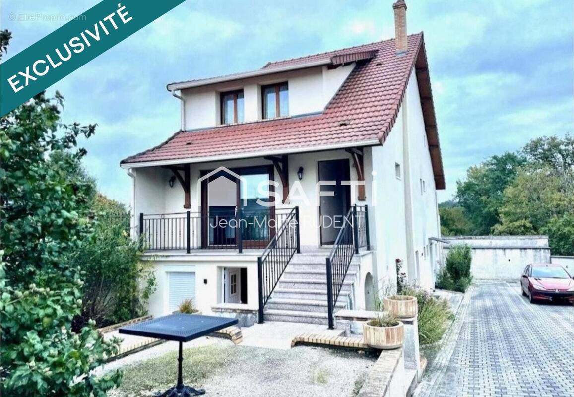 Photo 1 - Maison à LA VILLE-DU-BOIS