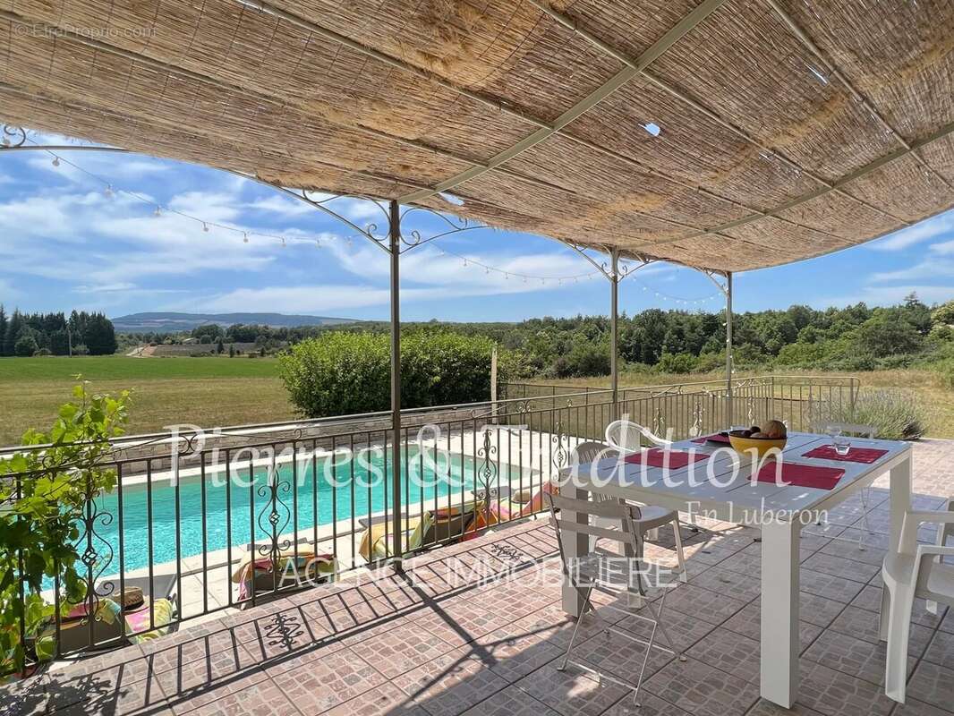 Maison à SIMIANE-LA-ROTONDE