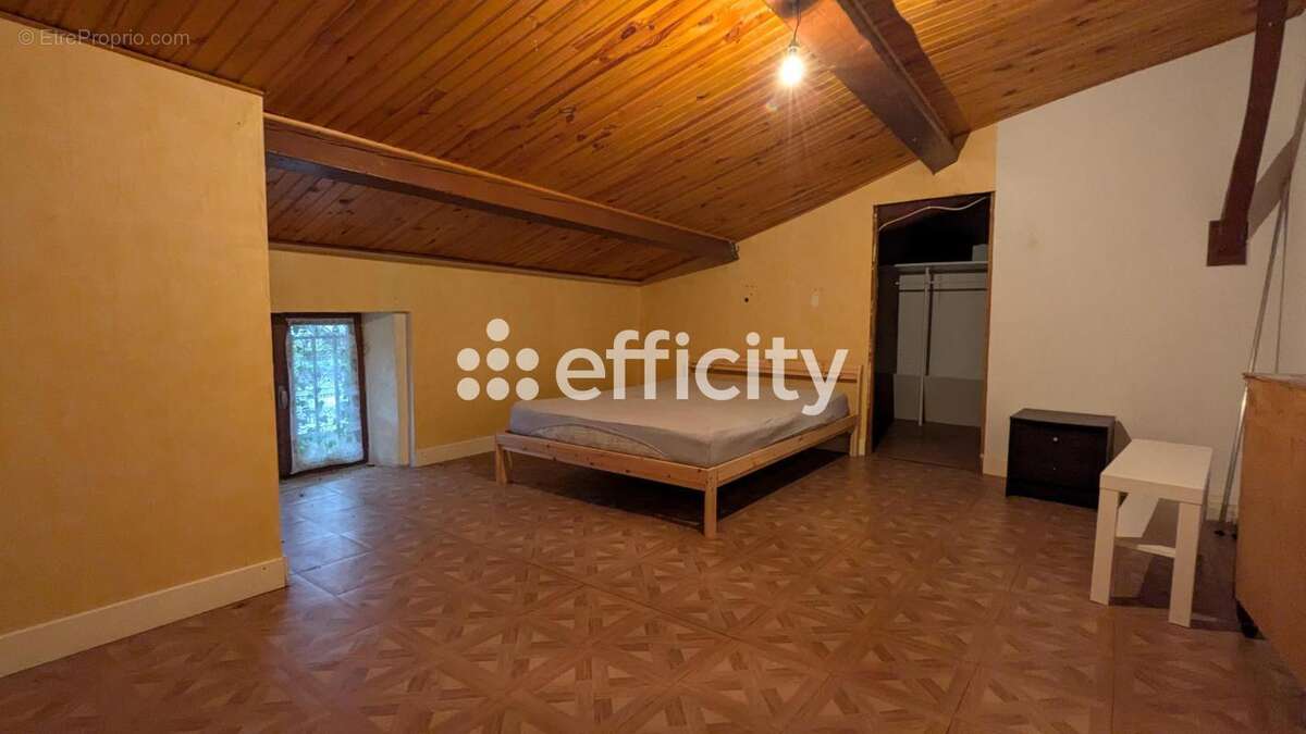 Maison à SAINT-REMY-SUR-DUROLLE