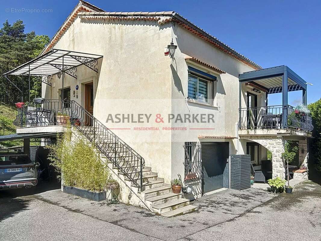 Maison à SAINT-ANTONIN