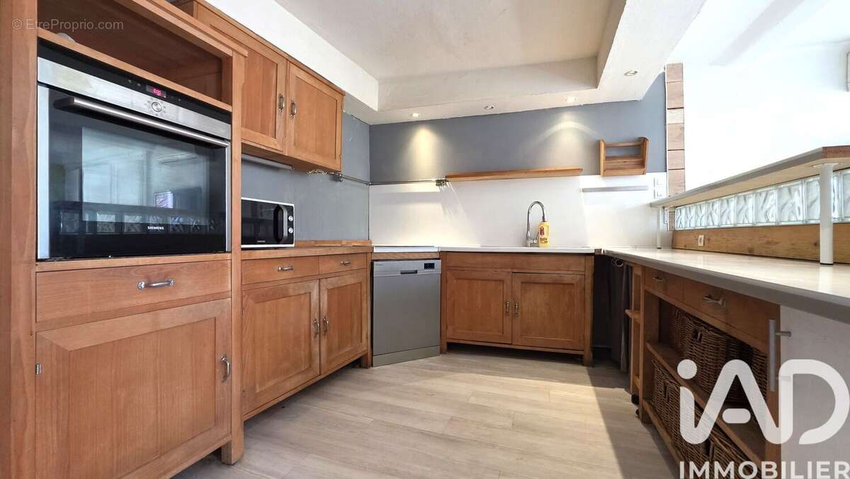 Maison 138 m² à Sauvagnat-Sainte-Marthe  - photo 9