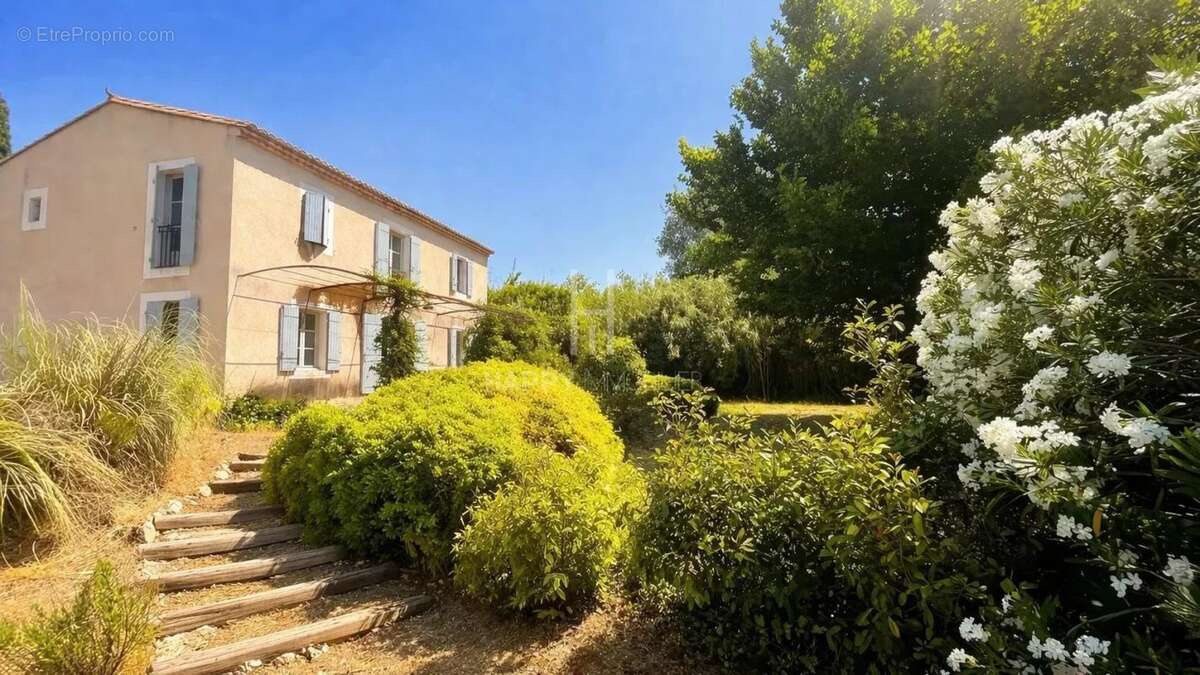 Maison à MAUSSANE-LES-ALPILLES