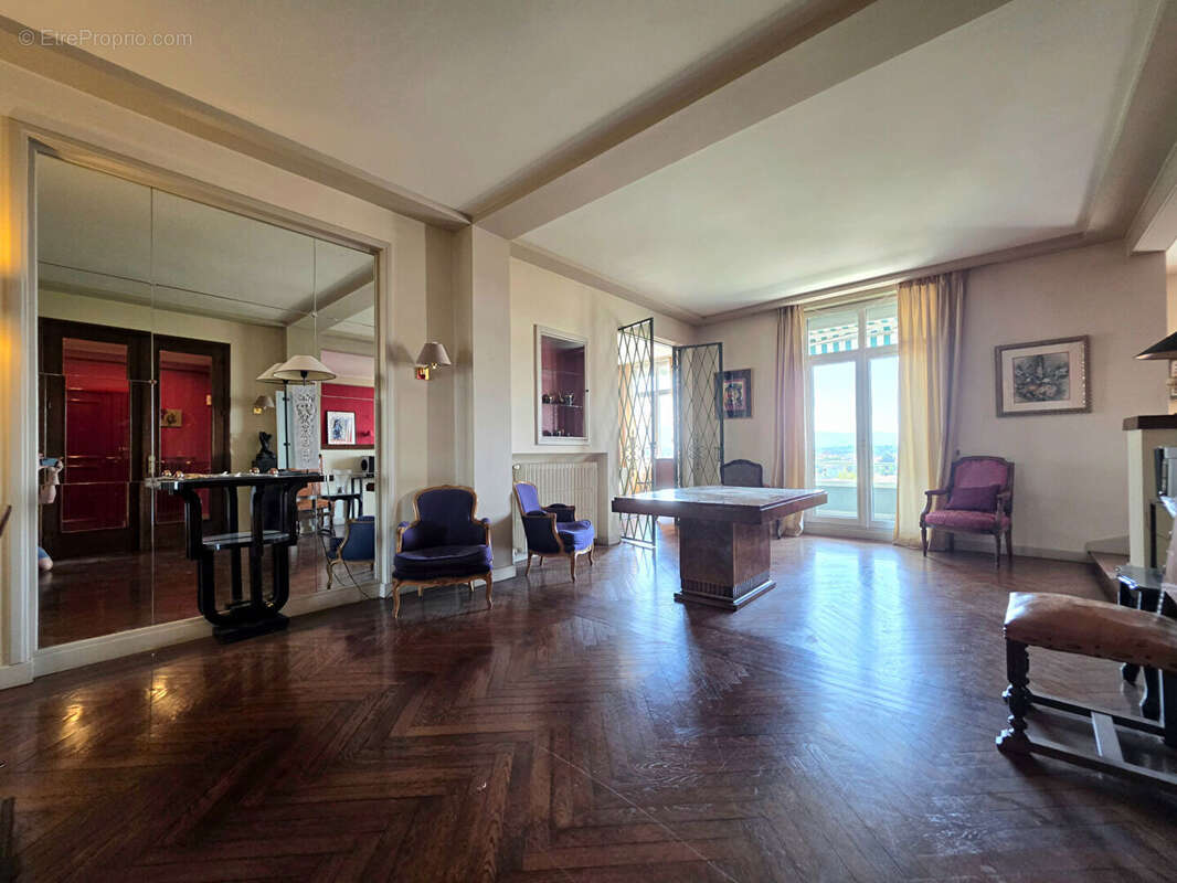 Appartement à ROMANS-SUR-ISERE