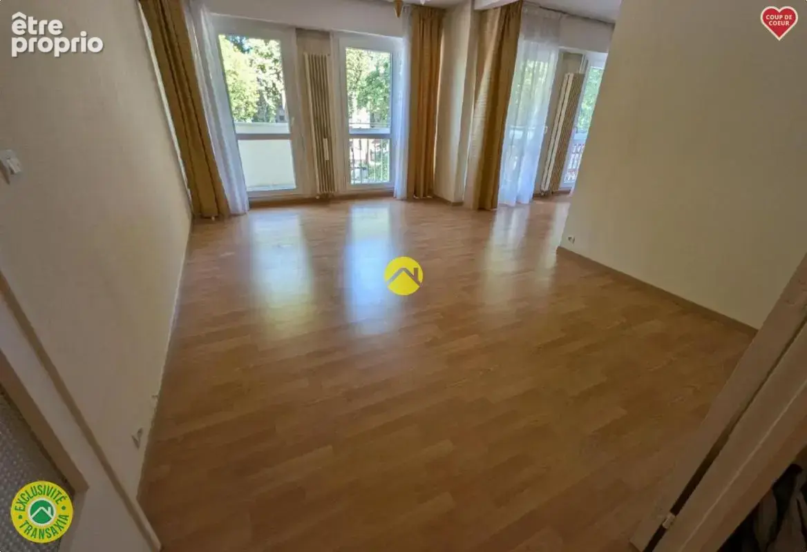 Apt T4. 87m².Garage.Parking.Cave - photo 3