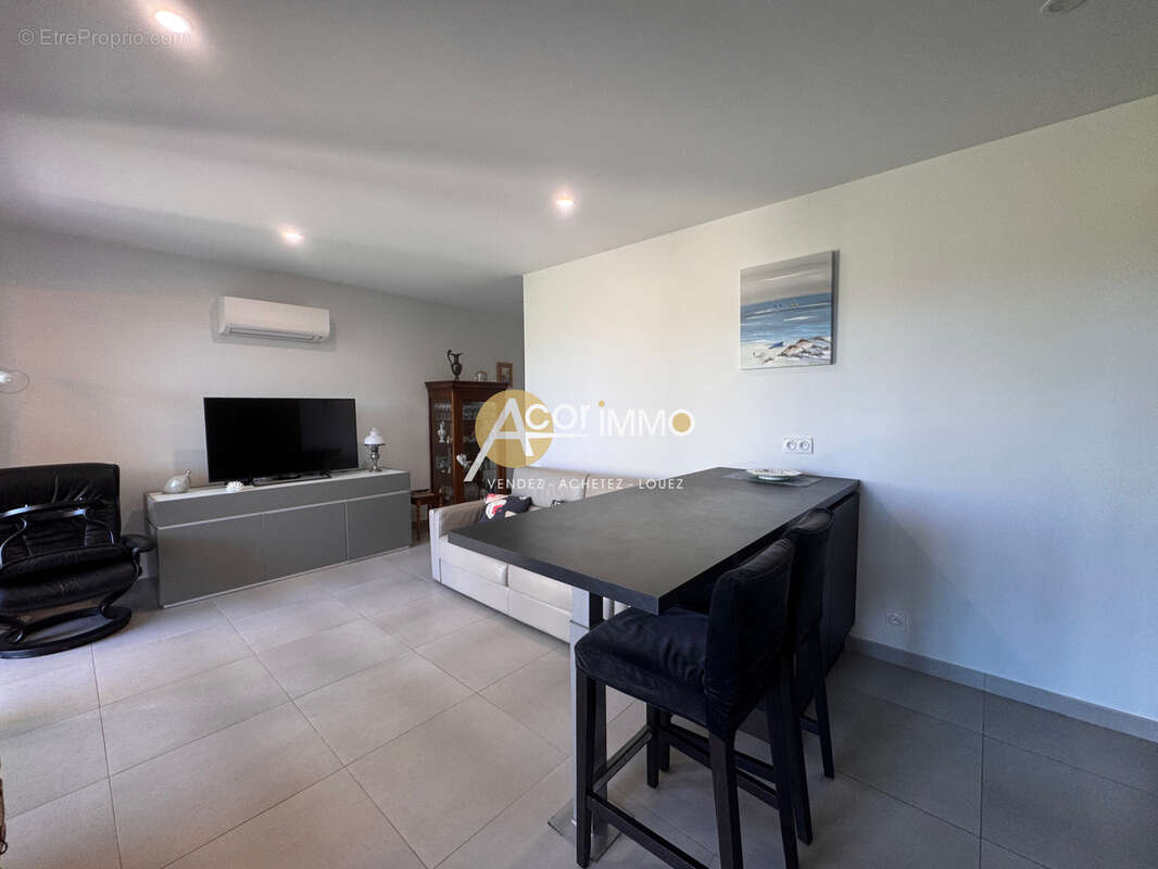 Appartement à SANARY-SUR-MER