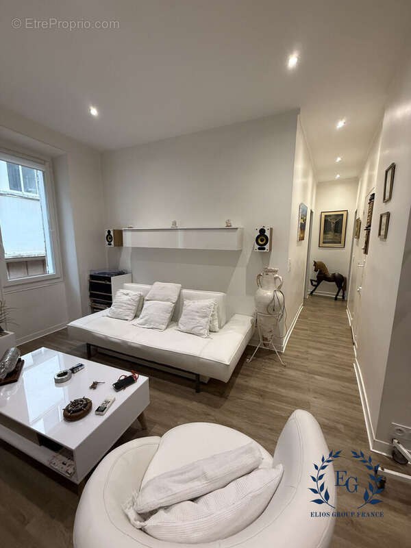 Appartement 40 m² à Marseille-7e  - photo 9