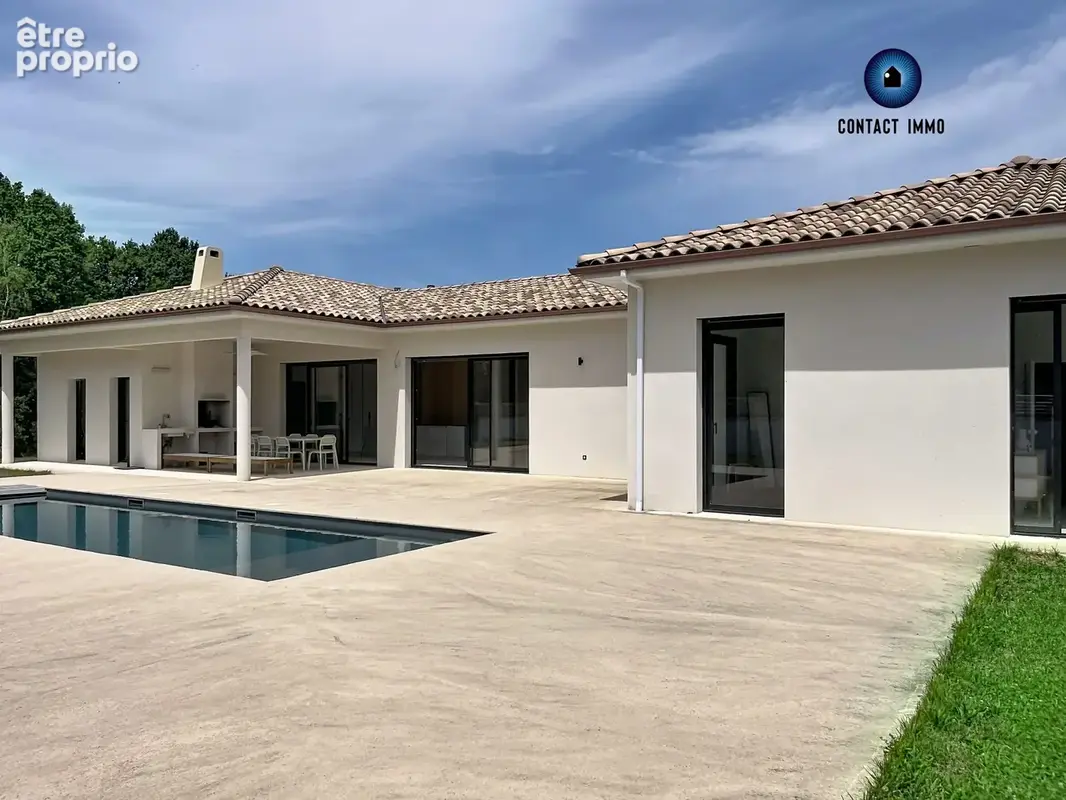 Maison 219 m² à Saint-Mexant  - photo 4