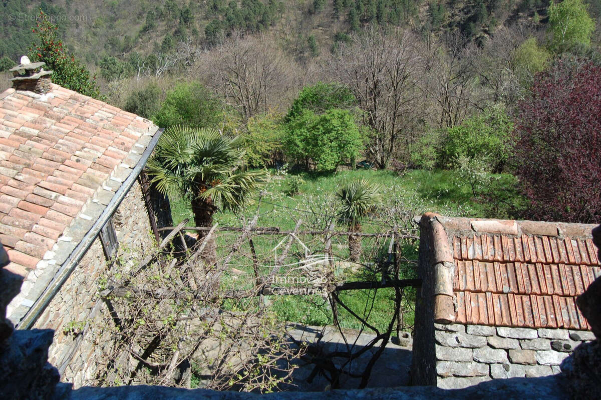 Maison à LE COLLET-DE-DEZE