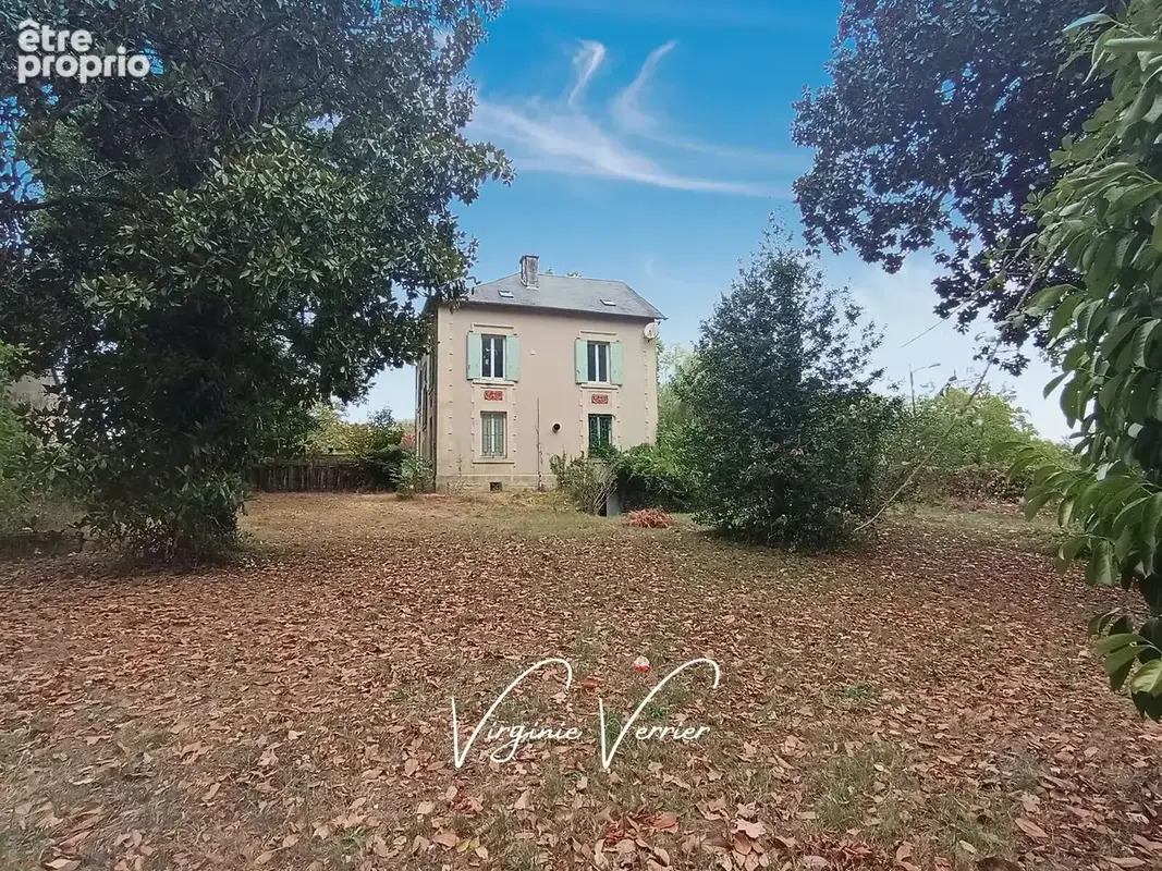 Maison 190 m² à Hautefort  - photo 5