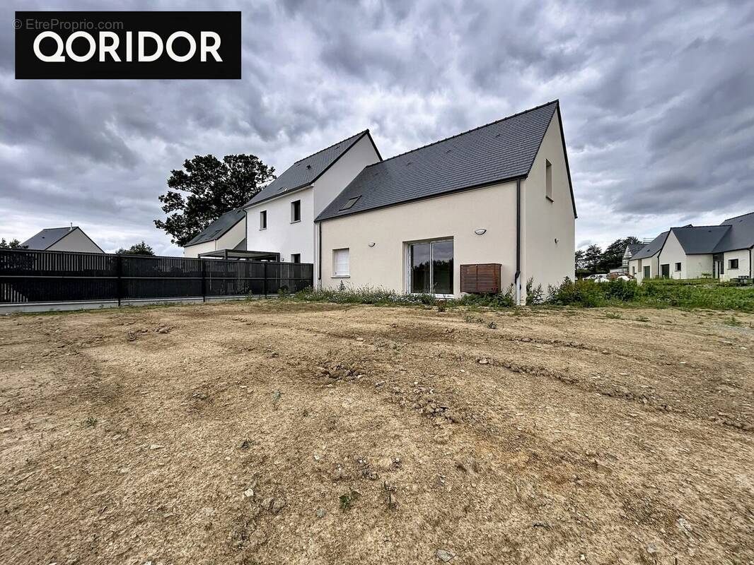 Maison à DOMAGNE