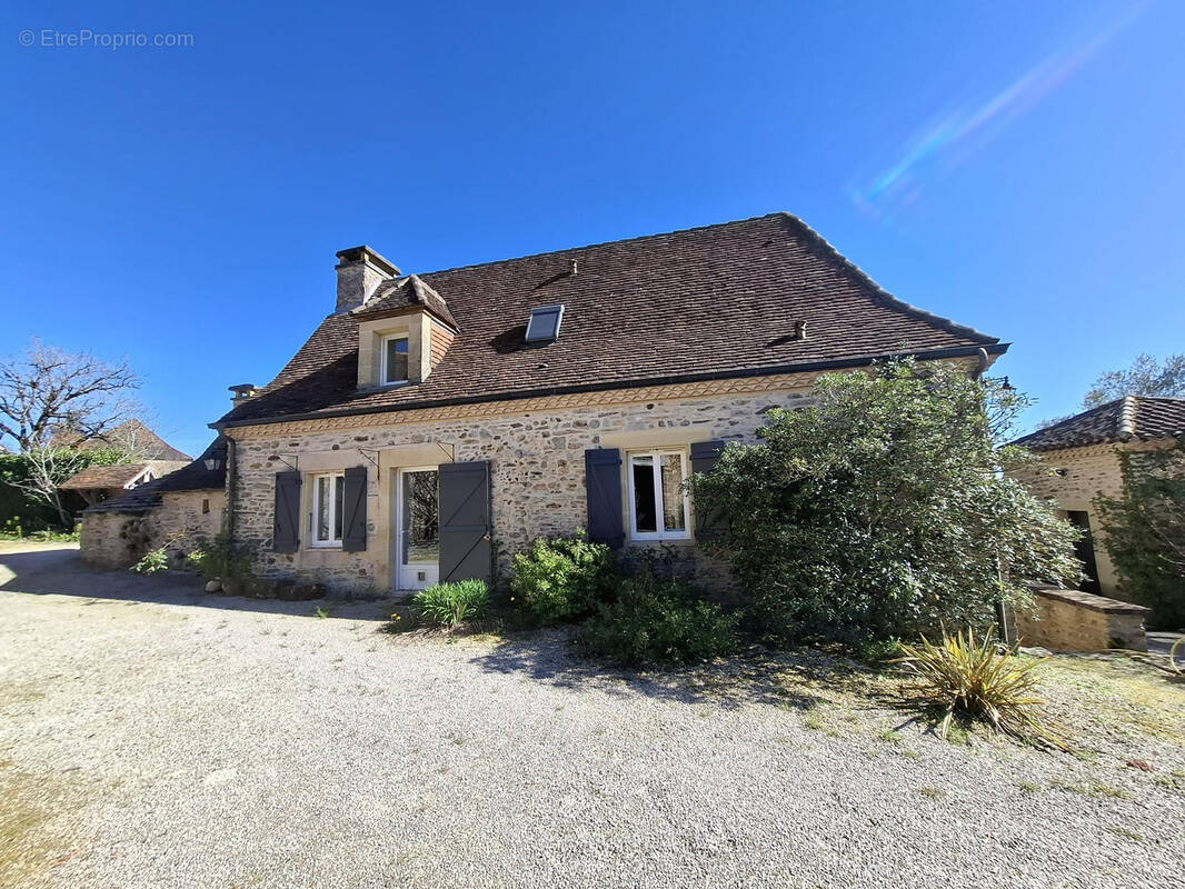 Maison à GENIS