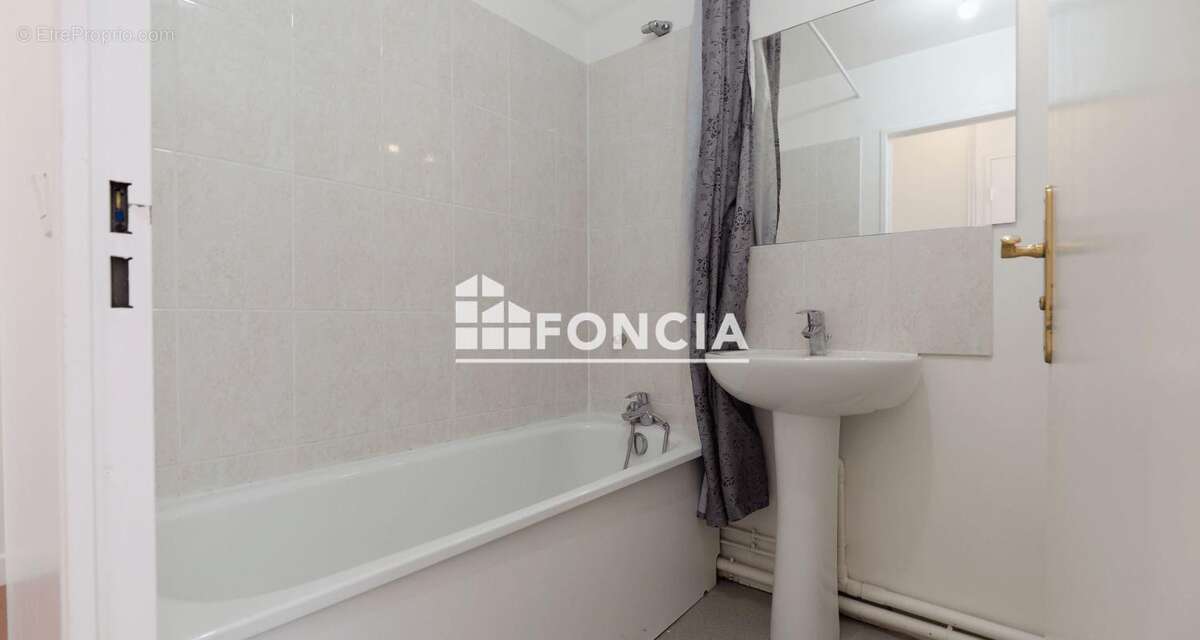 Appartement à CORBEIL-ESSONNES