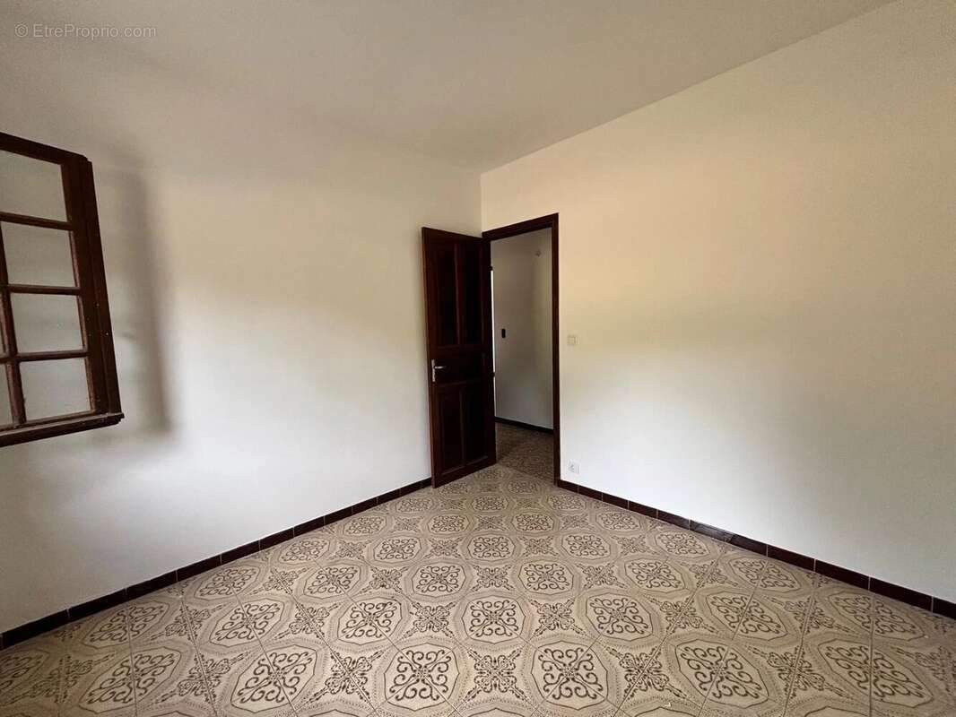 Maison à SANTA-LUCIA-DI-MORIANI