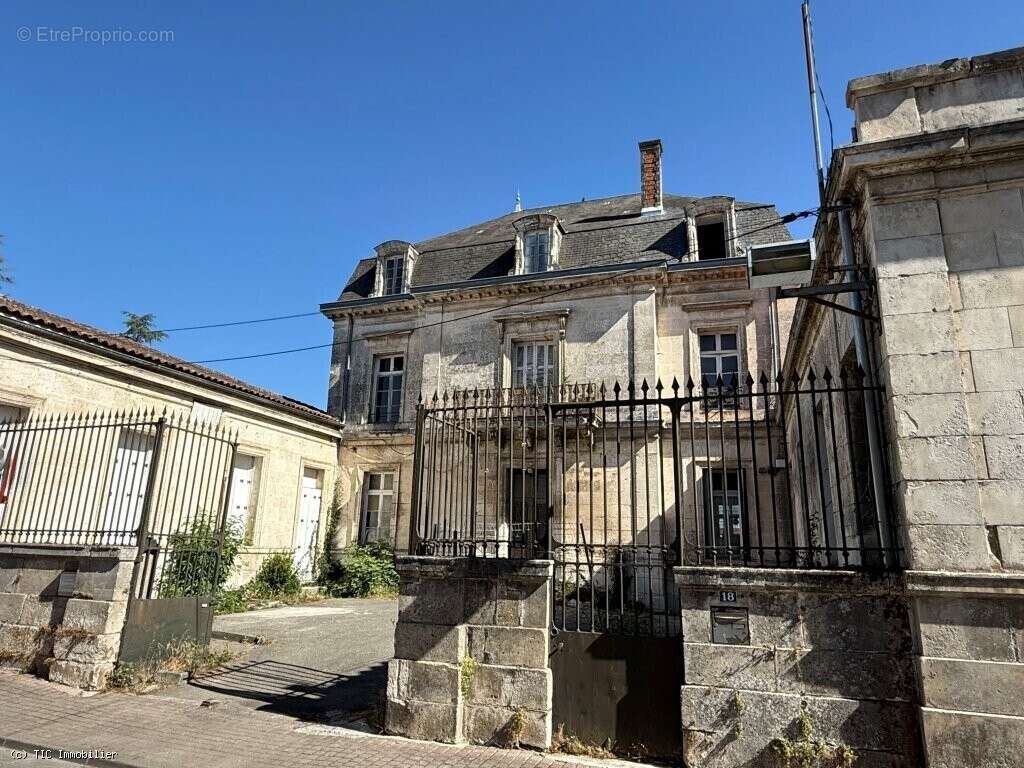 Petite Maison de Ville Rénovée Avec Projet de Rénovation Pour L'Ancienne Sous-Préfecture - photo 29