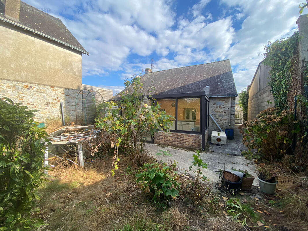 Maison à DERVAL