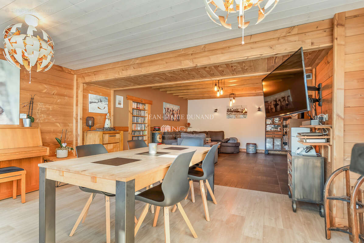 Maison à BOGEVE
