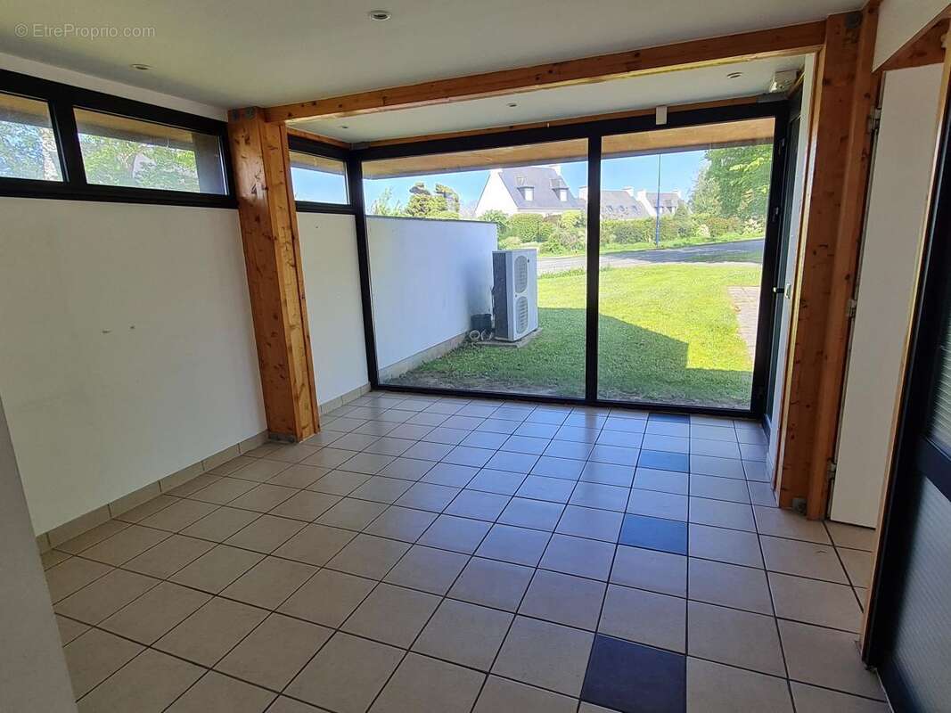 Commerce à PLOUGASNOU