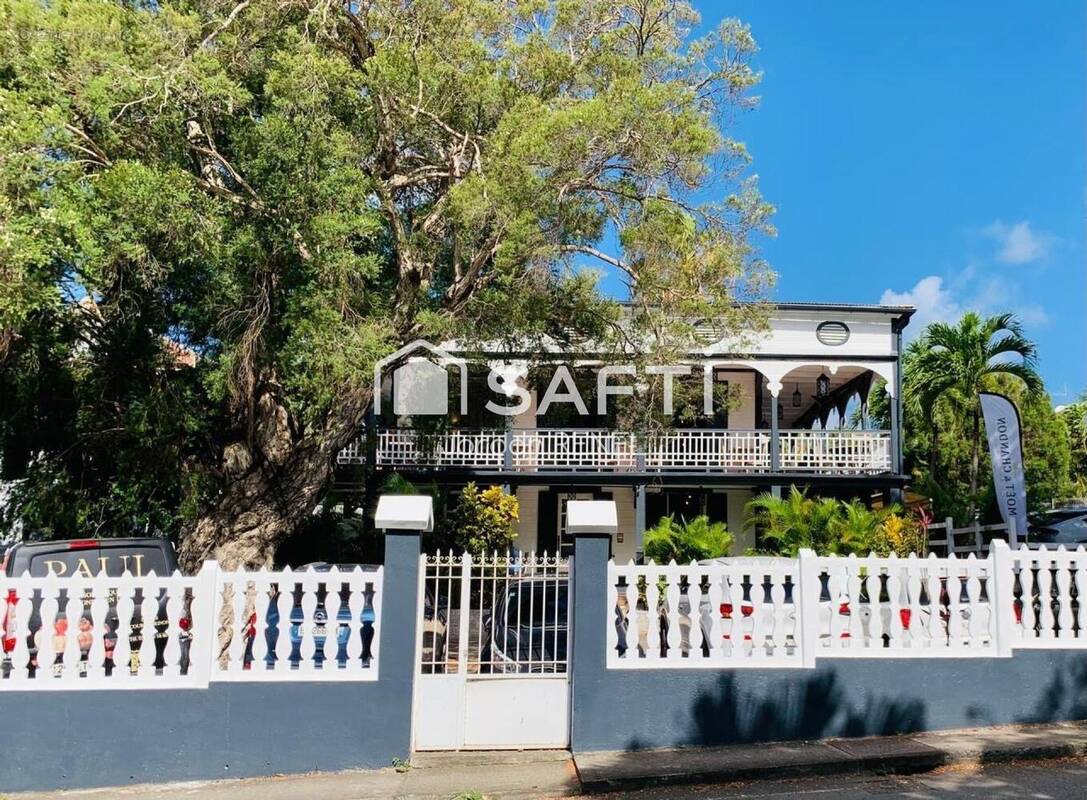 Photo 1 - Commerce à FORT-DE-FRANCE