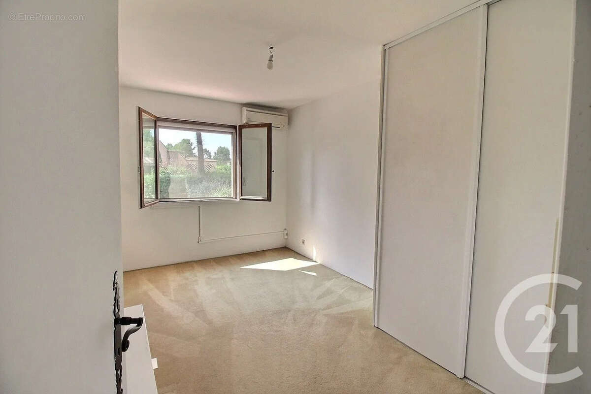 Maison 163 m² à Valbonne  - photo 12