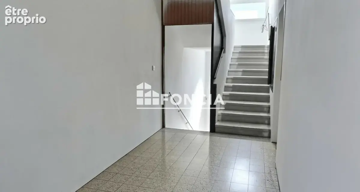 Rare sur Fraisses, idéal Investisseur - photo 10