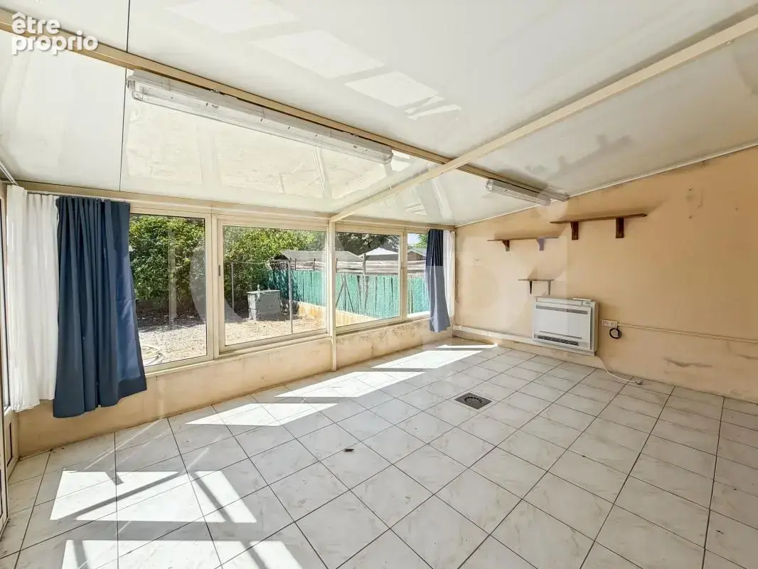 Maison À Vendre à La Crau - photo 2