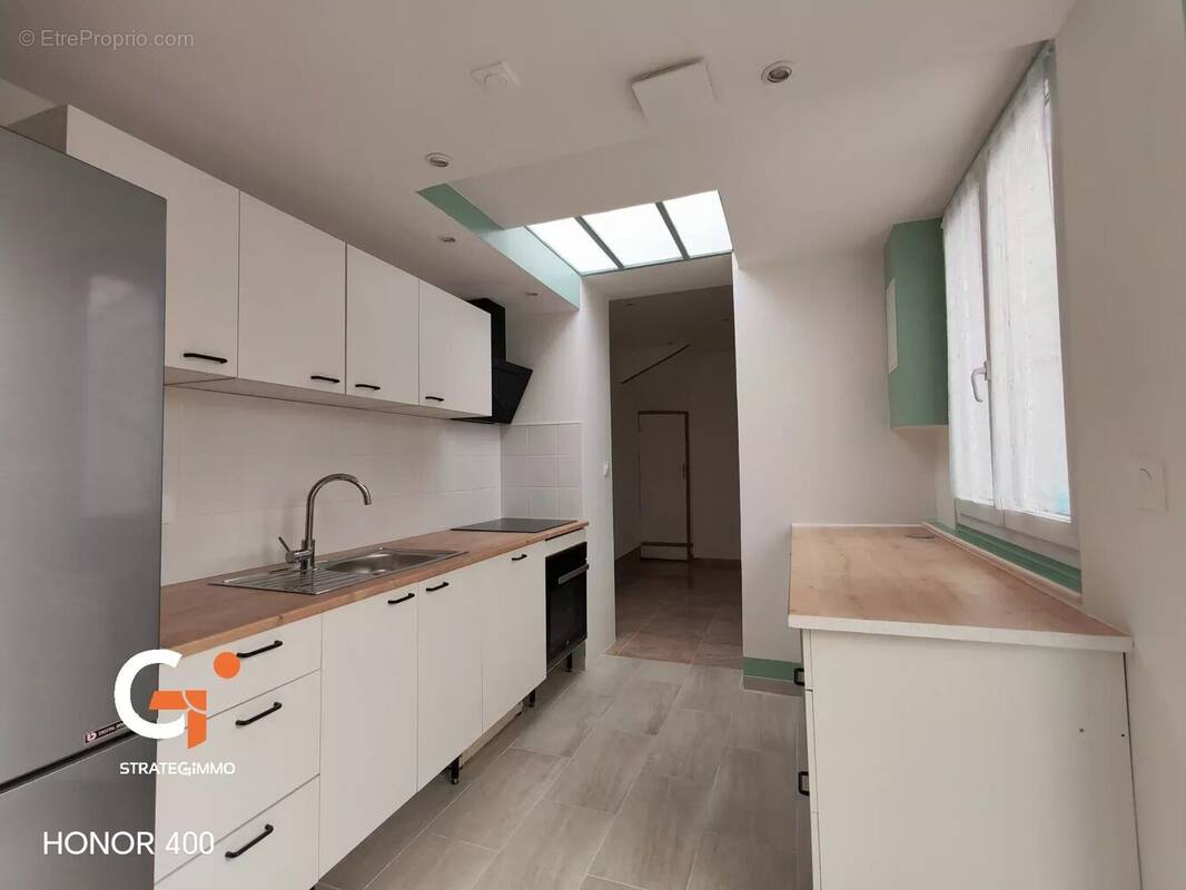 Maison à SAINT-ETIENNE-DU-ROUVRAY