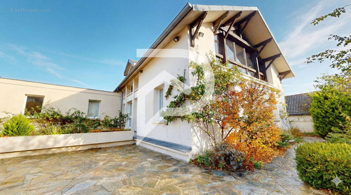 Maison à L'ETANG-LA-VILLE