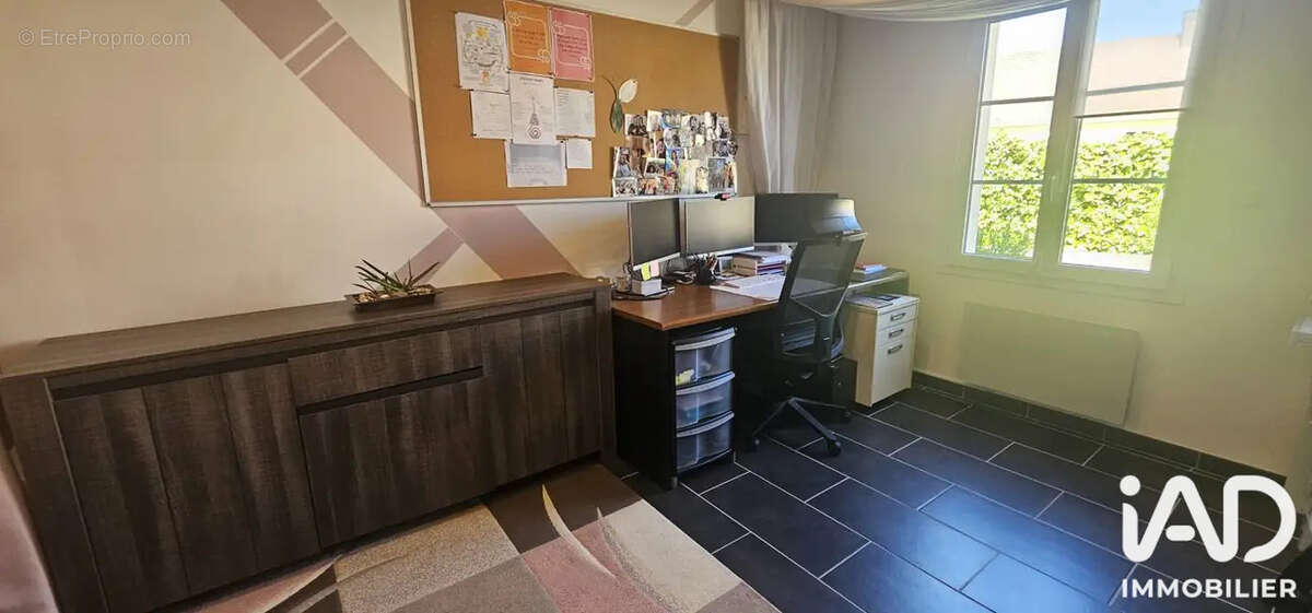 Photo 9
