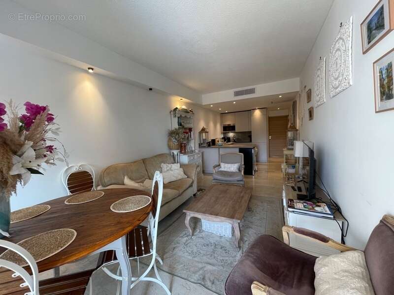 Appartement à BEAULIEU-SUR-MER