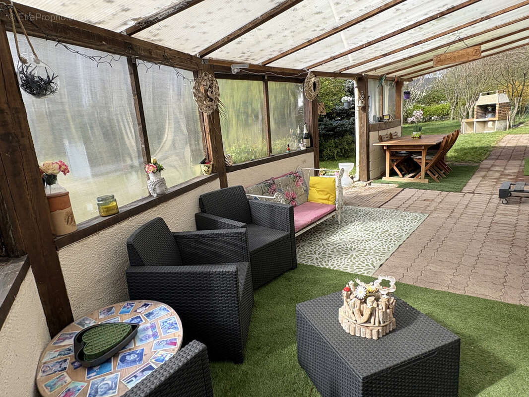 Maison à SAINT-REMY-SOUS-BARBUISE