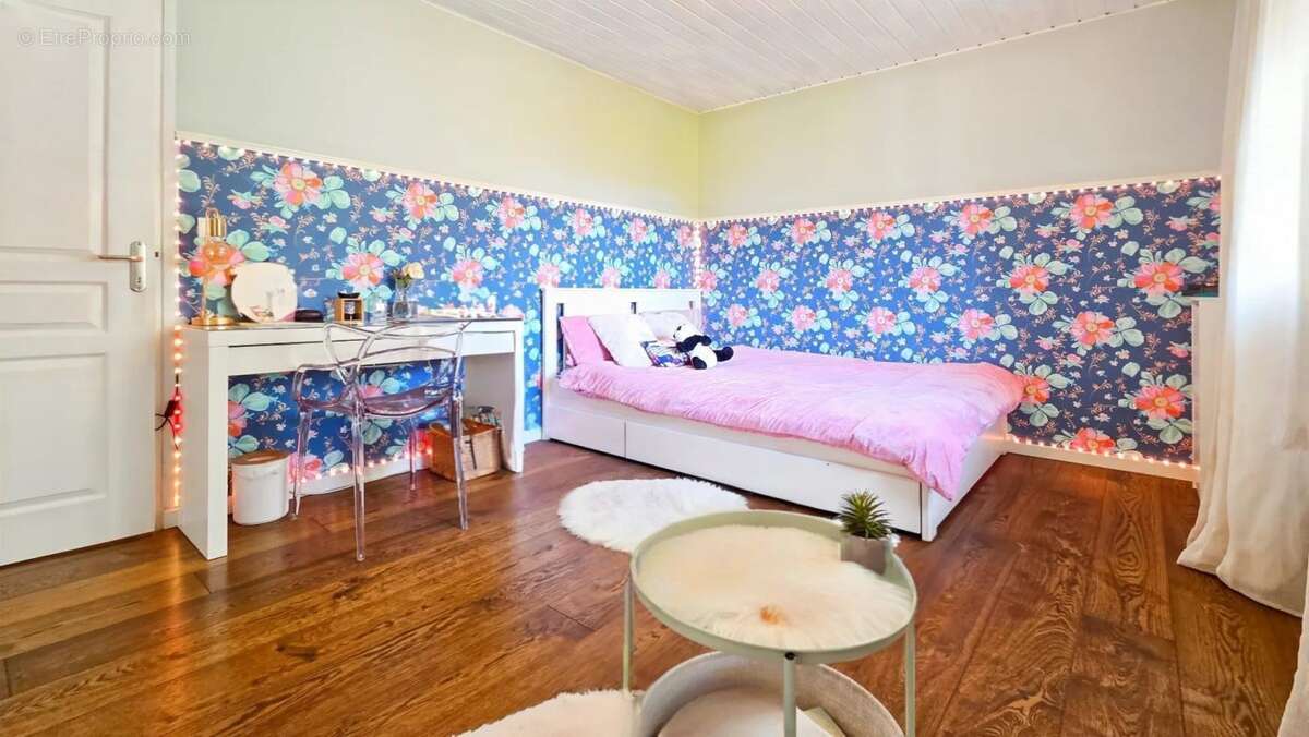 Maison à CHENS-SUR-LEMAN