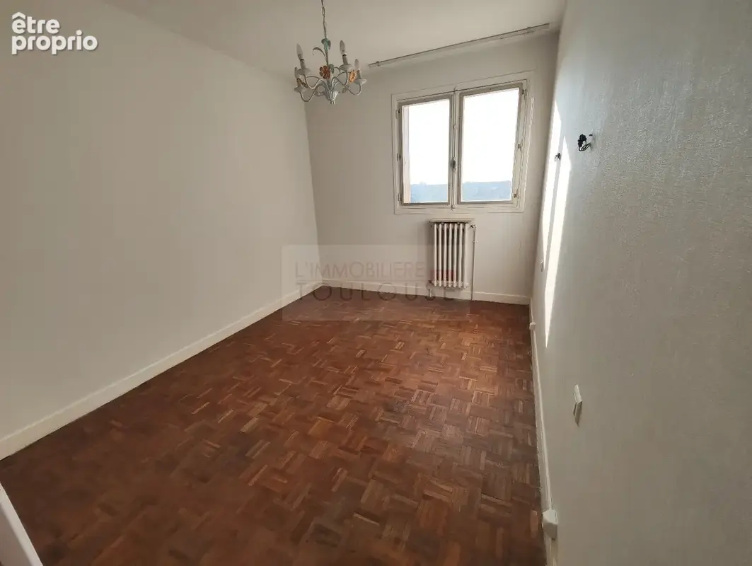Toulouse  t4 au 9? étage : une vue panoramique sur la ville rose ! - photo 8
