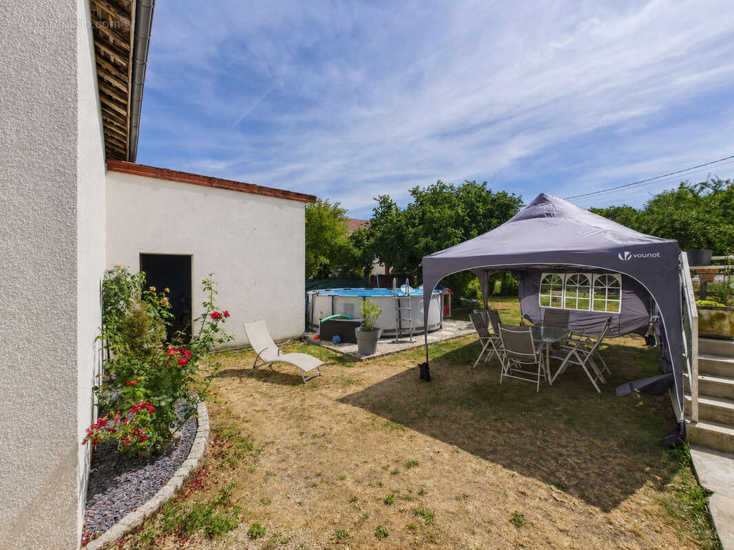 Maison familiale lumineuse de 146 m2 avec double garage - photo 18