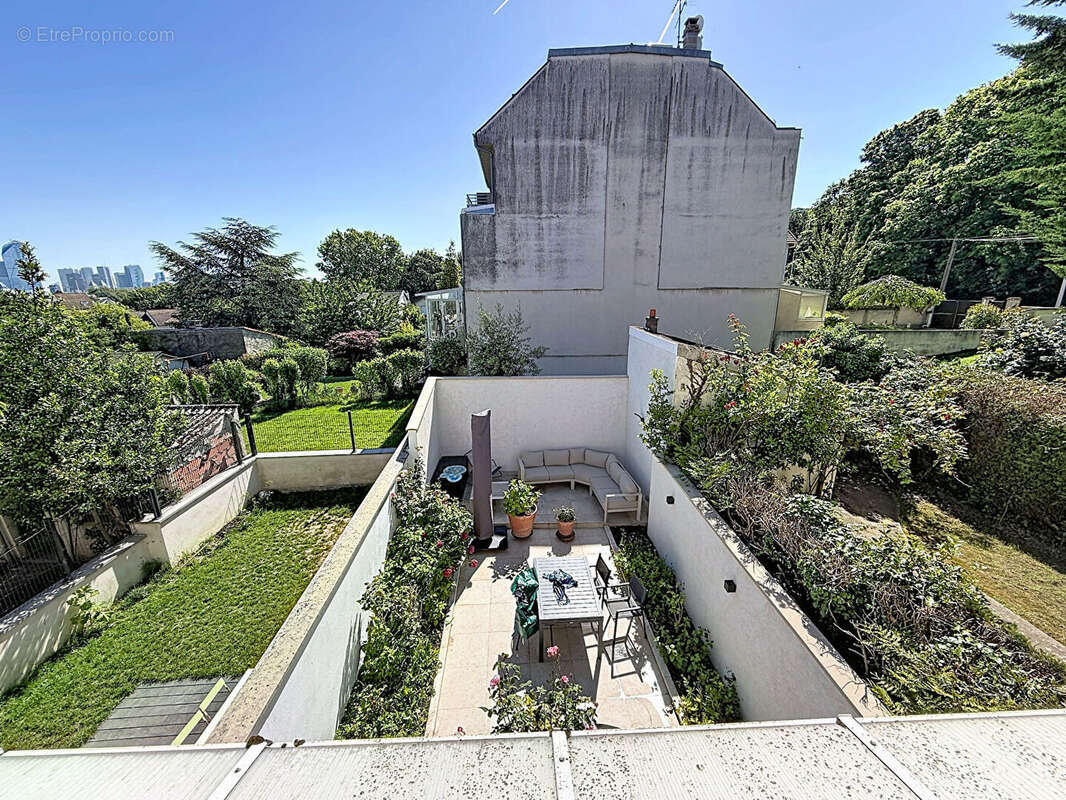 Maison à NANTERRE