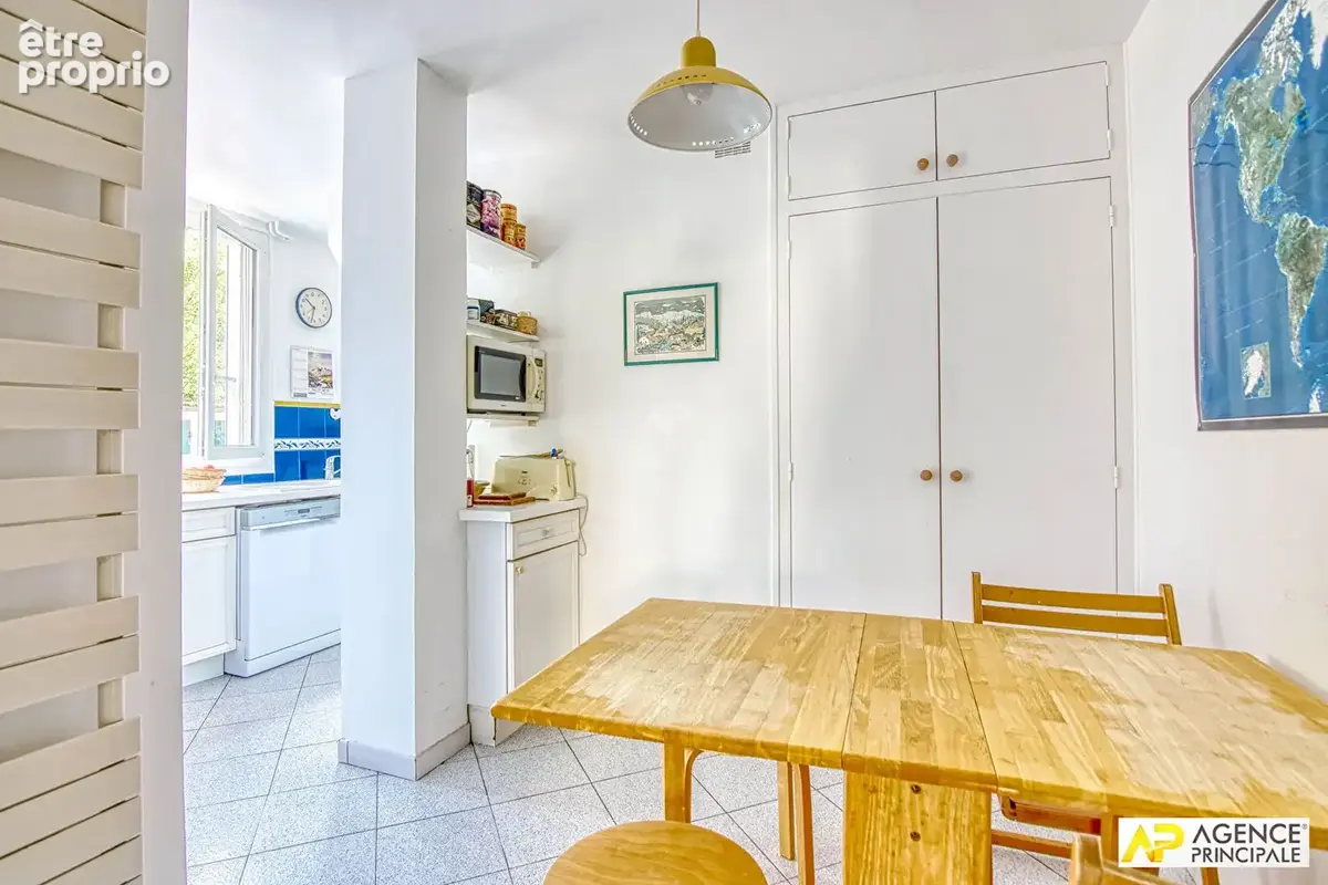 Versailles Rive Droite square Jean Houdon - Appartement 6 pièces 126.67 m² carrez avec balcons, caves et box - photo 12