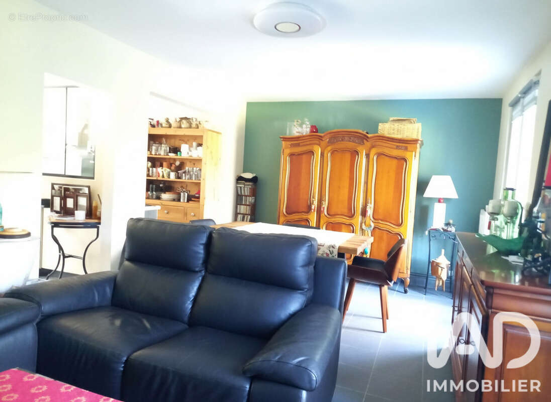 Maison 92 m² à Louvroil  - photo 2