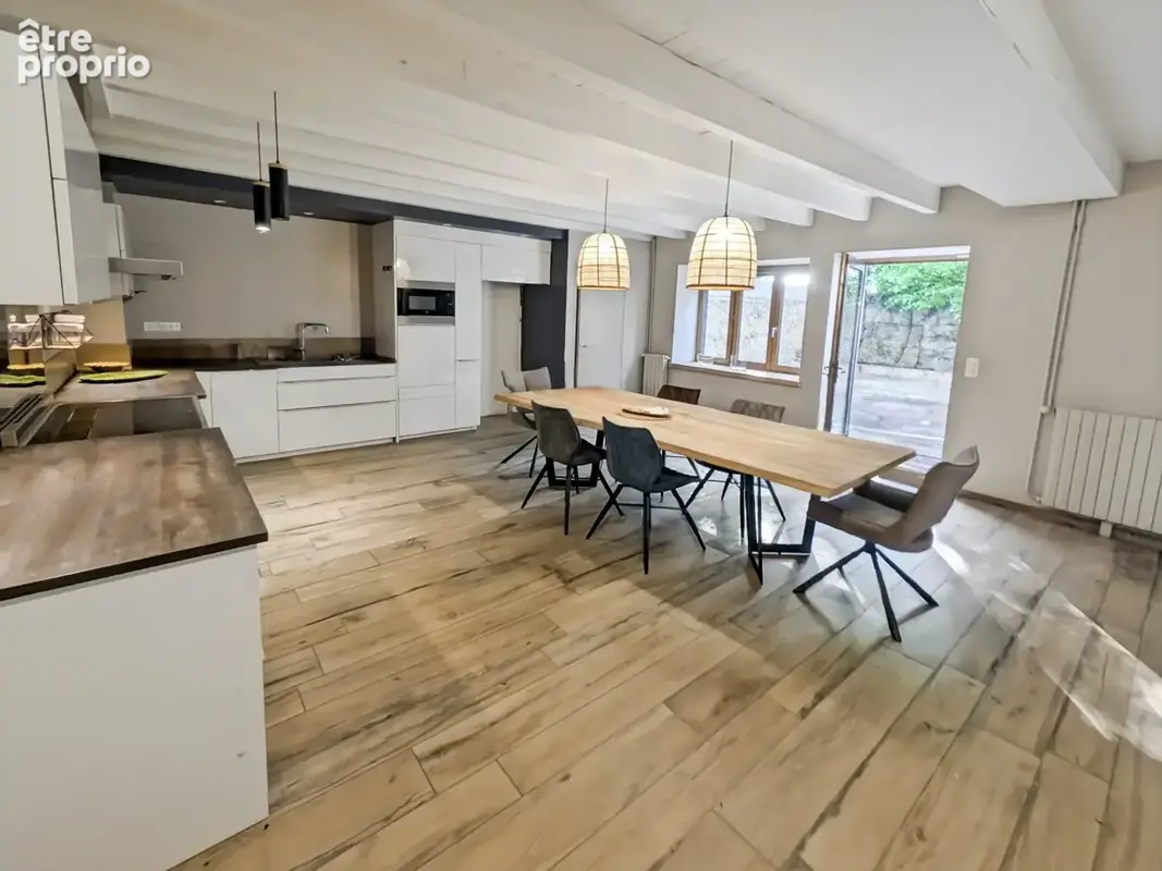 Maison 7 pièces 159 m² à vendre à Jassans-Riottier (01480) - photo 2