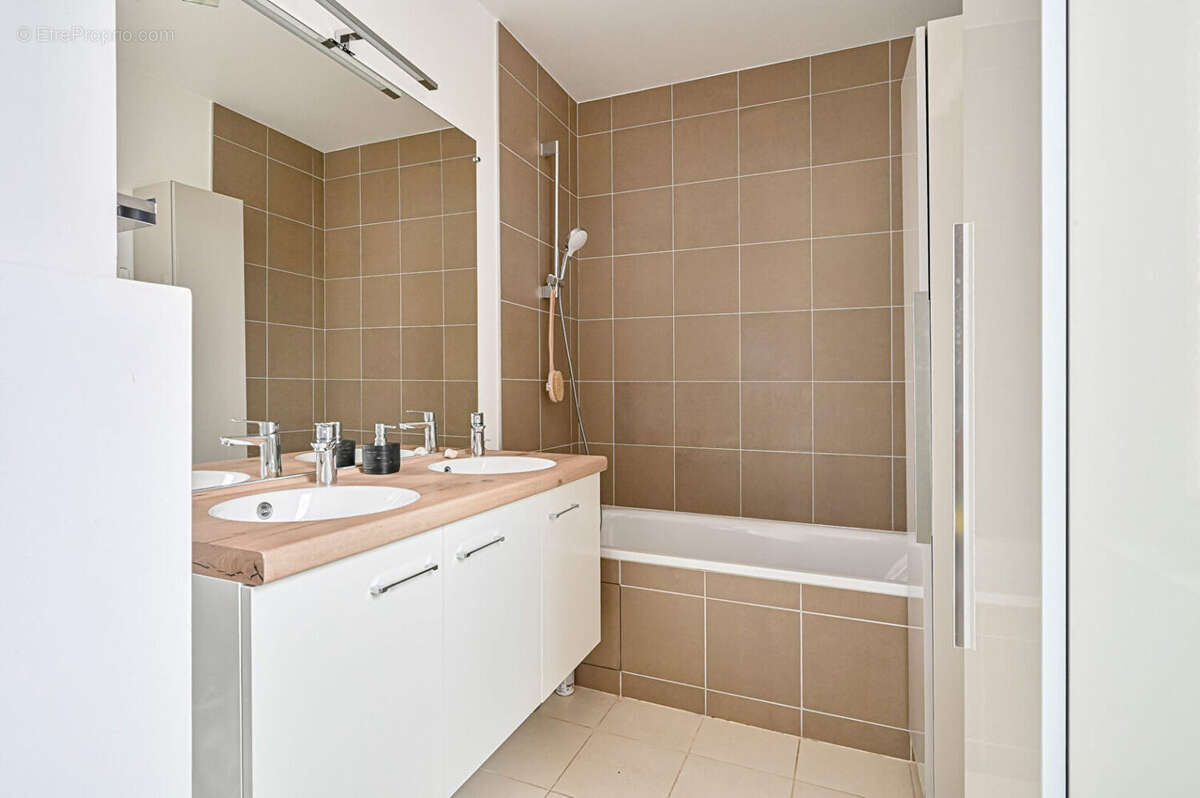 Beau Duplex dernier étage avec 80m² d'espaces extérieurs - photo 7