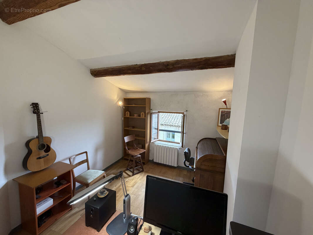 Maison à SAINT-QUENTIN-LA-POTERIE