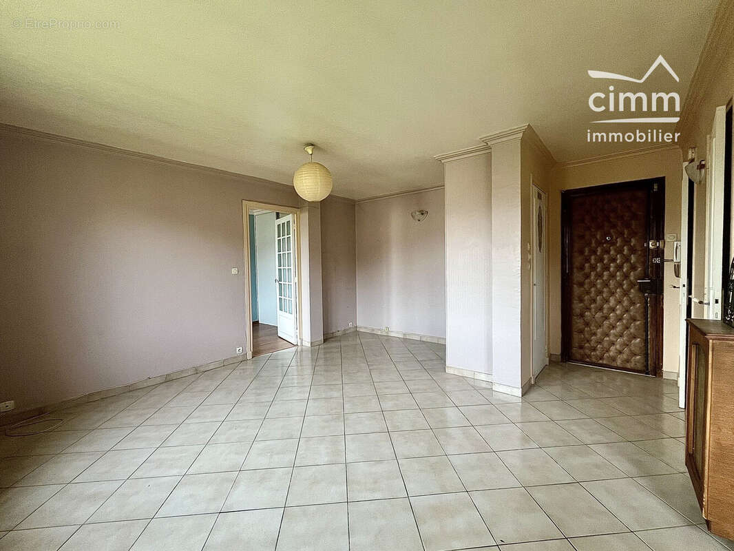 Appartement à FONTAINE